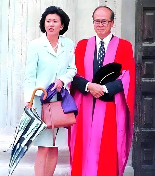 中央深夜点名李嘉诚，背后牵出关键两人