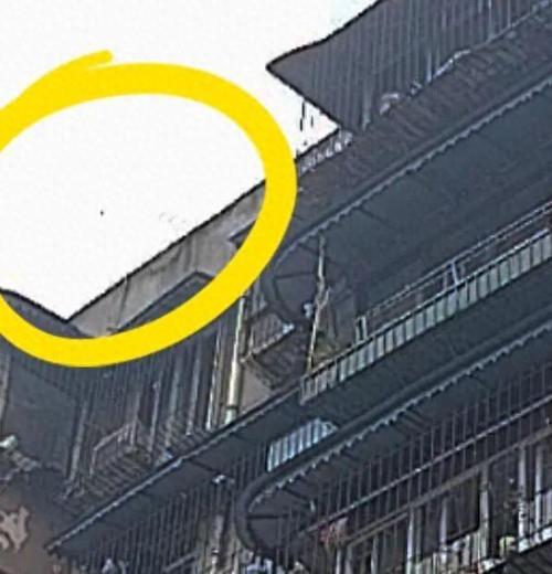 后续！四川高空抛物砸死快递员罪魁祸首身份曝光，三个家庭天塌了