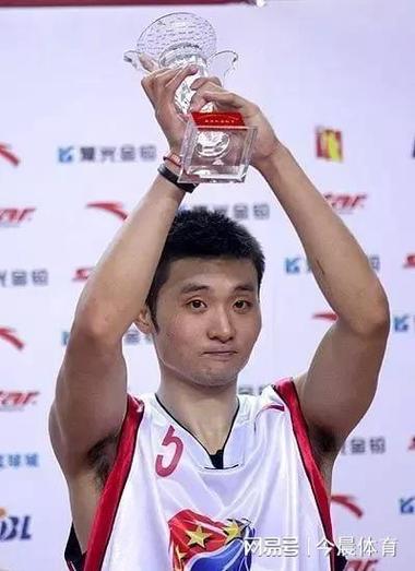 “换刘炜”响彻山东主场，刘炜你后悔了吗