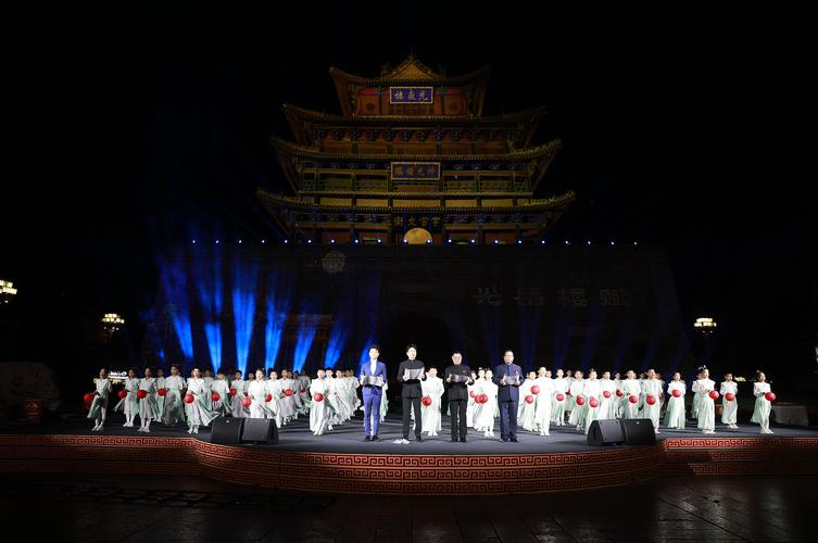 本周六，聊城水上古城将再现古代“簪花祈福”场景！