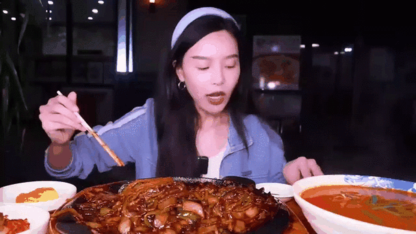 她，从“学霸”到网红美食博主！