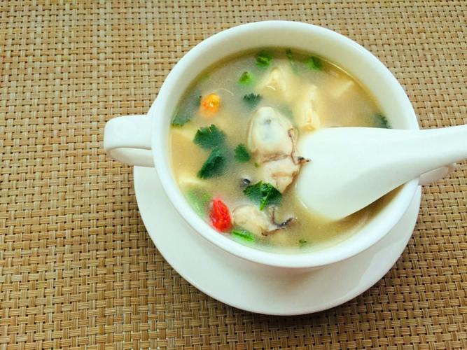 壹粉食堂|海蛎子豆腐汤这样做！汤鲜味美很开胃，细腻嫩滑不油腻