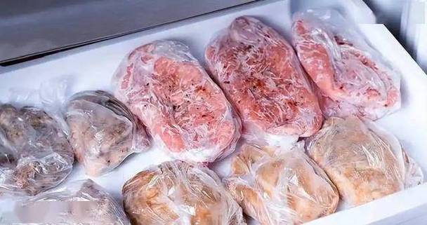 越来越多的人查出肠癌！医生再次提醒：冰箱久置的5物，或是帮凶