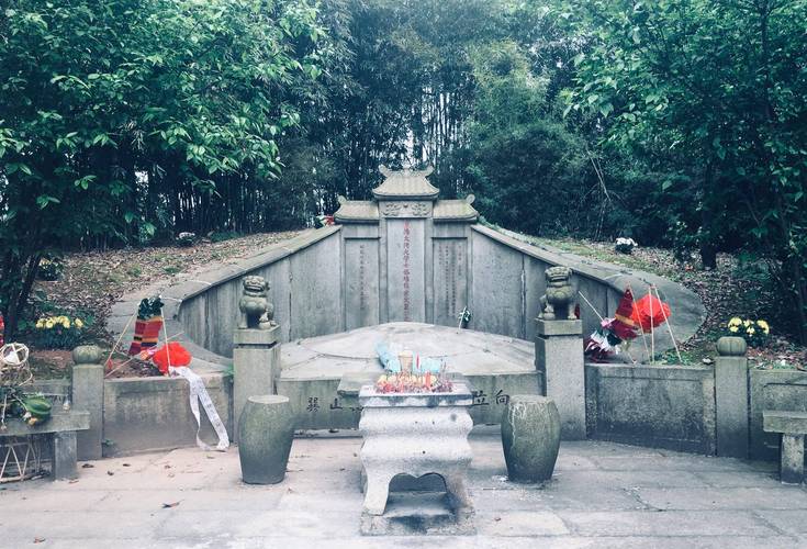 清明节访左宗棠墓，对话守墓人黄志清，还原左宗棠之死及其身后事