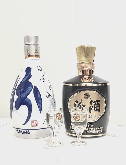 这个汾酒20和青花20是一回事吗？哪个更好一些？有高手给指点一下