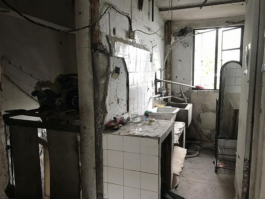 凌晨一声巨响，浦江一民房被雷击中…