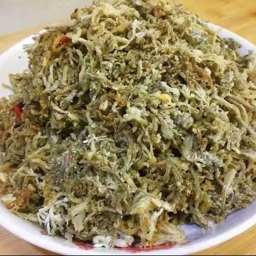 山东媳妇给婆婆做营养早餐，小扁豆豆浆和白蒿鸡蛋饼