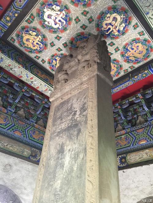 辽阳东京陵太子坟前为什么围了很多人，原来是在听美女将历史
