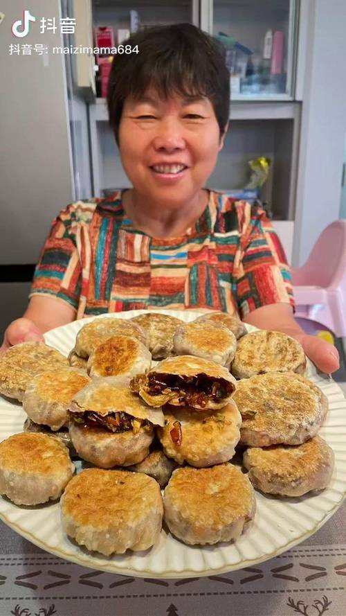 婆婆做的早餐馅饼就是香，真想原地开店了