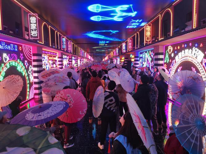 “行进式沉浸观演”一站式打卡